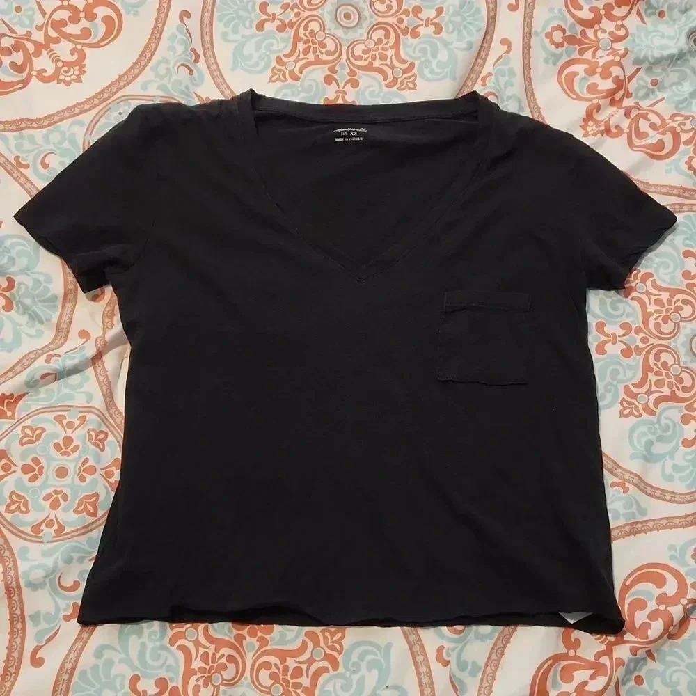 Madewell *Custom* Cropped V-Neck Pocket Tee